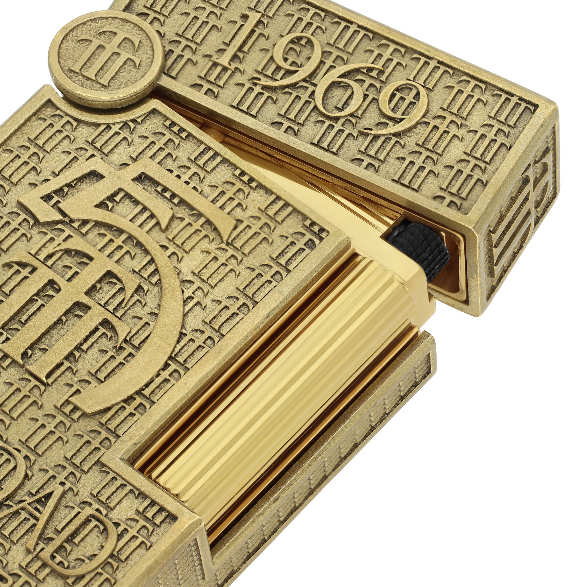 TRINIDAD 016637 Lighter Gold - ST. Dupont | CSC Cigars